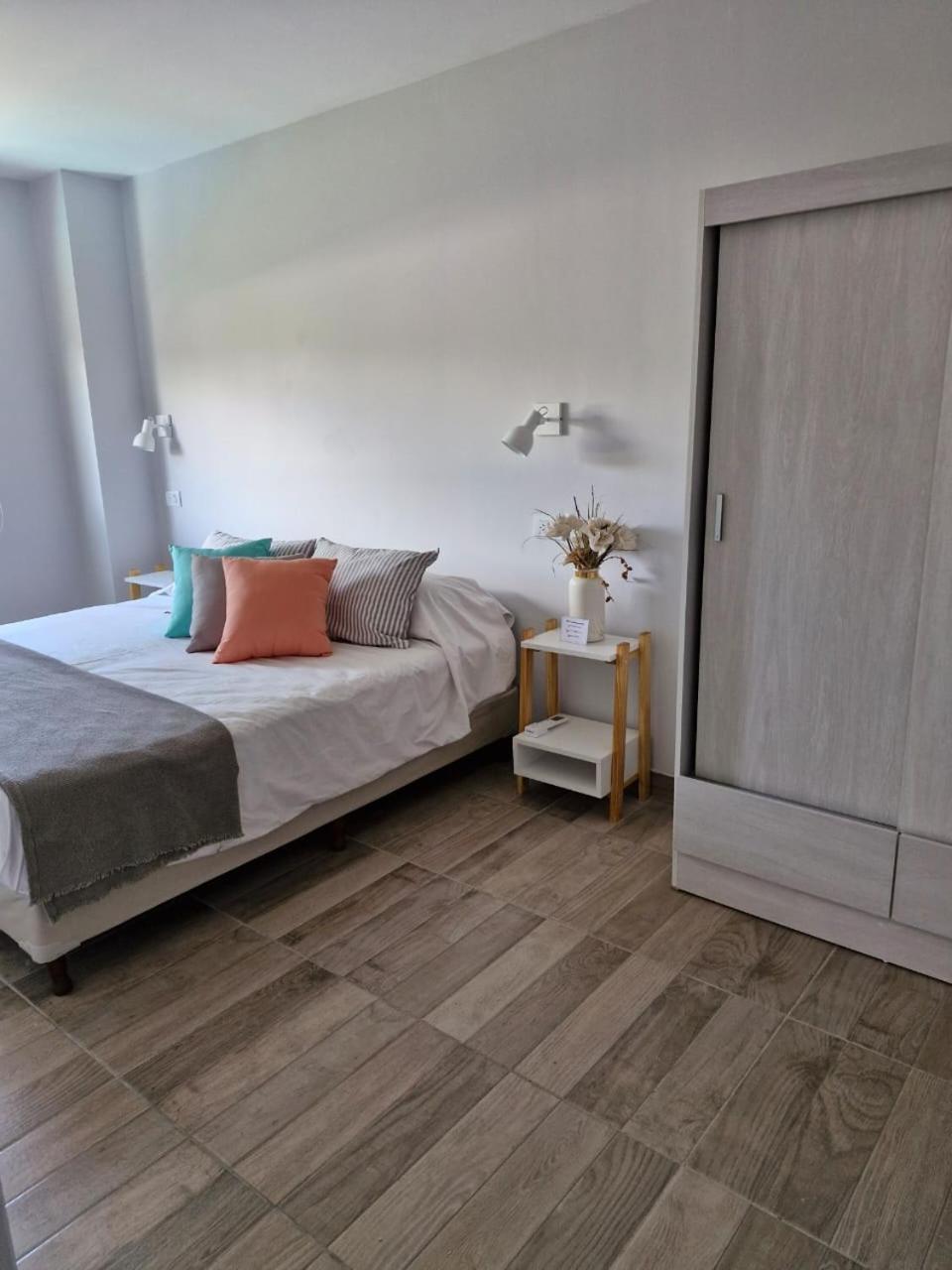 Casa Reconquista Bed & Breakfast Мендоса Екстериор снимка